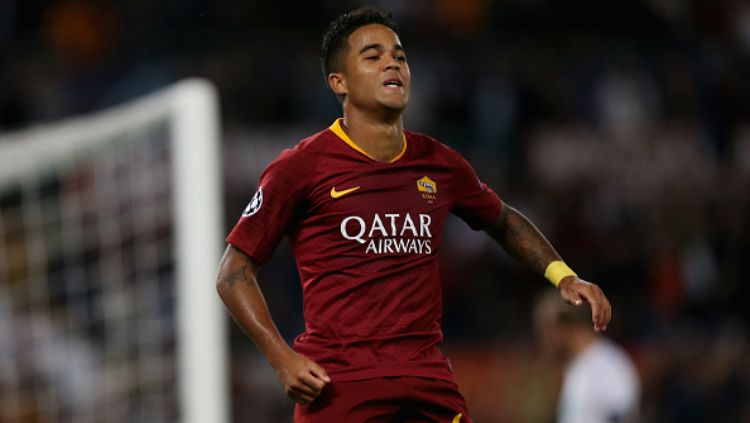 Justin Kluivert selebrasi dalam laga AS Roma vs Plzen di Liga Champions. Copyright: © Getty Images