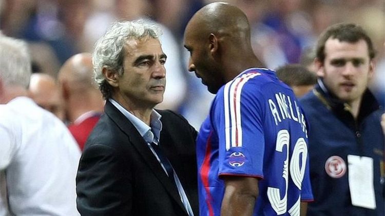 Anelka dan Raymond Domenech. Copyright: © Getty Images