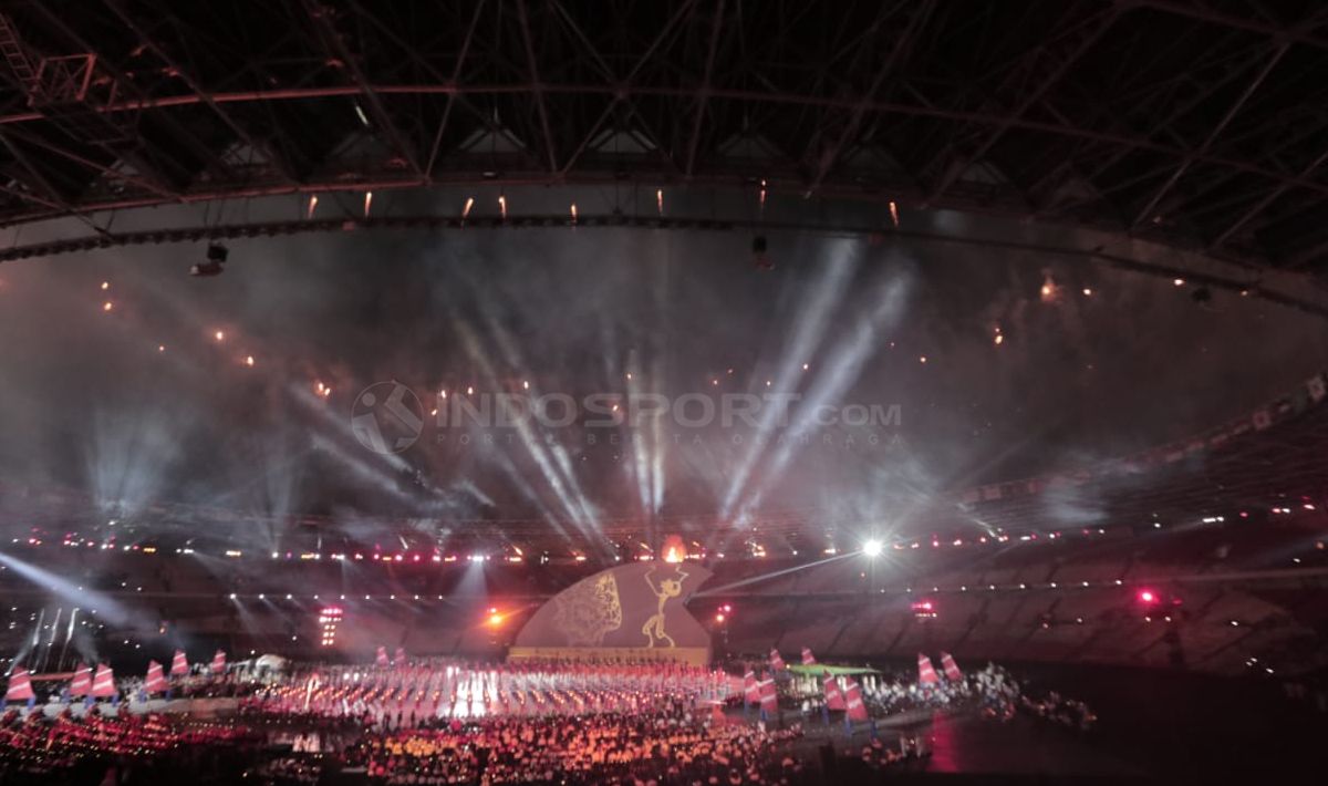 Kemeriahan pembukaan Asian Para Games 2018. Copyright: © Roihan Susilo Utomo/INDOSPORT