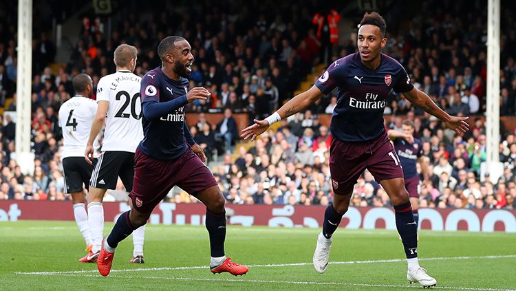 Pierre-Emerick Aubameyang usai menceatak gol ke gawang Fulham. Copyright: © Getty Images