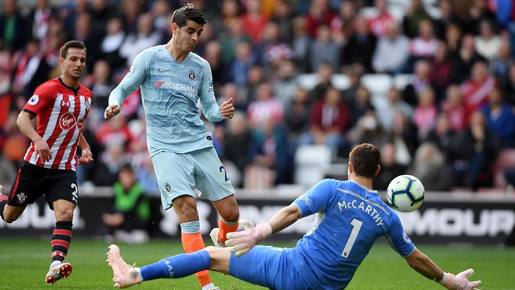 Alvaro Morata saat mencetak gol ke gawang Southampton, Copyright: © Getty Images