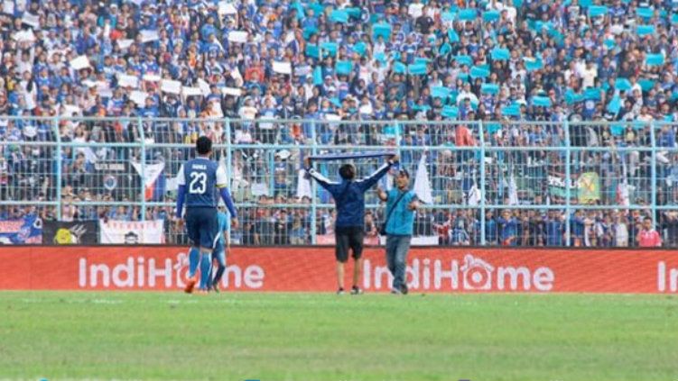 Ketua Panpel Arema FC, Abdul Haris, membuka satu opsi dengan menggelar acara nonton bareng (nobar), jika kompetisi Liga 1 musim 2020 dilanjutkan tanpa penonton. Copyright: © Emosi Jiwaku/Joko Kristiono