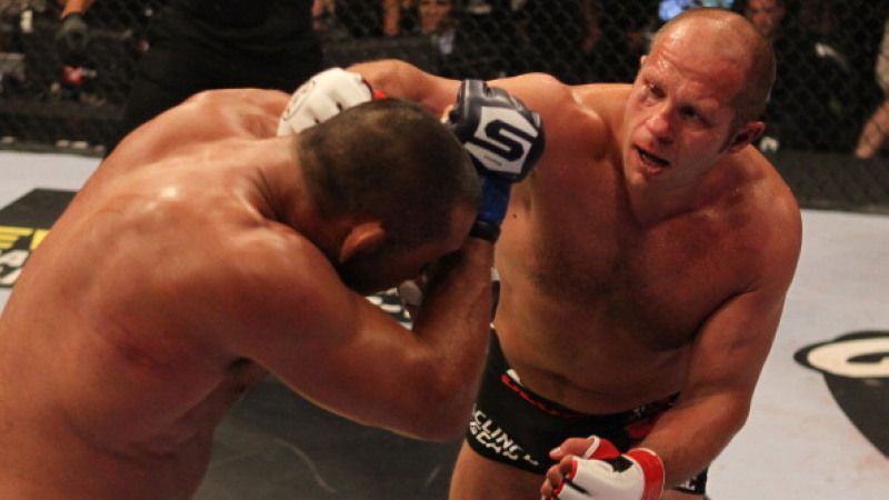 Fedor Emelianenko (kanan). Copyright: © Getty Images