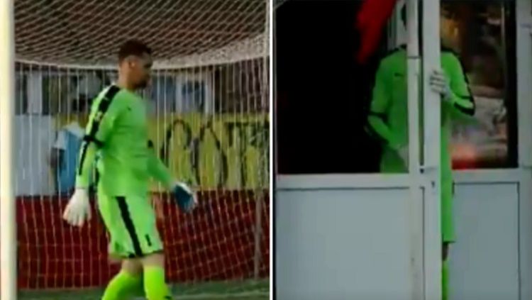 Kiper Liga Romania ini lakukan hal konyol demi mengulur waktu. Copyright: © sportbible