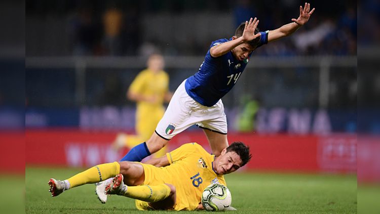 Jorginho dalam laga Italia vs Ukraina. Copyright: © Getty Images