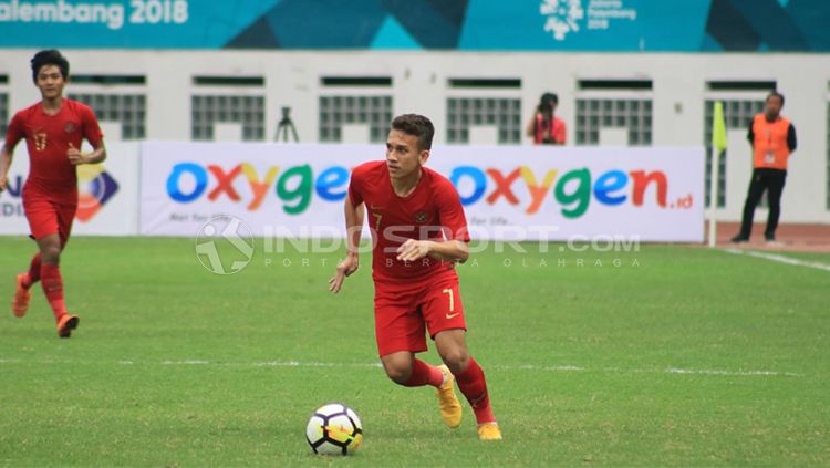 Egy Maulana Vikri saat bermain bagi Timnas Indonesia U-19. Copyright: © INDOSPORT/Herry Ibrahim