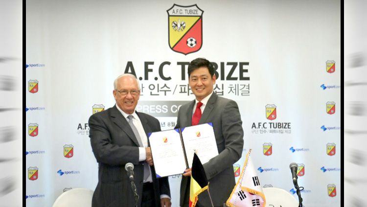 AFC Tubize saat menjalin kesepatakan dengan pengusaha Korea Selatan.  Copyright: © afctubize.co.kr