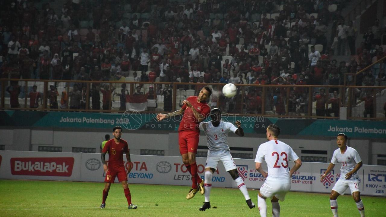 Jalannya pertandingan Timnas Indonesia vs Hong Kong yang pada babak pertama berakhir 1-0. Copyright: © Herry Ibrahim/Soicaumienbac.cc