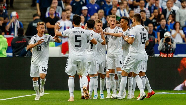 Selebrasi para pemain Jerman usai gol Toni Kroos. Copyright: © Getty Images