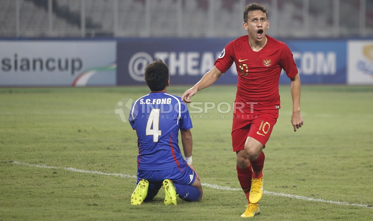 Selebrasi Egy Maulana Vikri (kanan) usai mencetak gol pertama untuk Timnas U-19. Copyright: © Herry Ibrahim/INDOSPORT