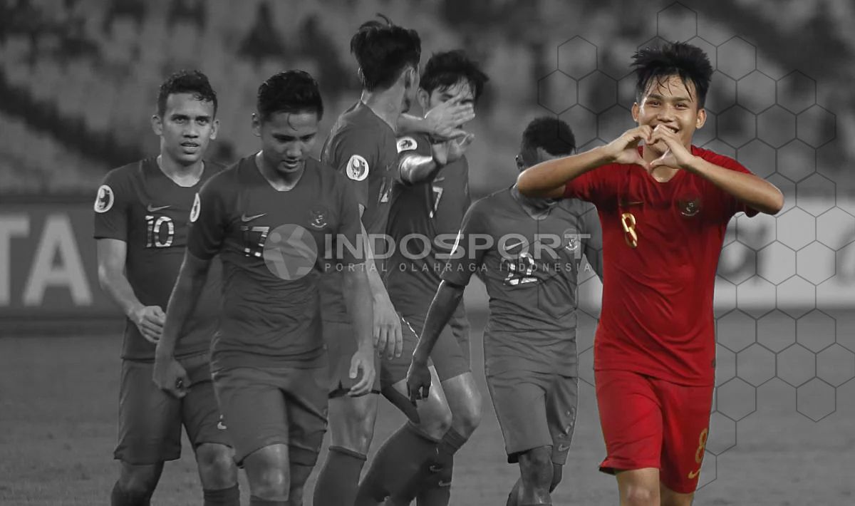 Witan Sulaiman bersama rekannya merayakan gol ketiga Timnas U-19. Copyright: © Herry Ibrahim/INDOSPORT