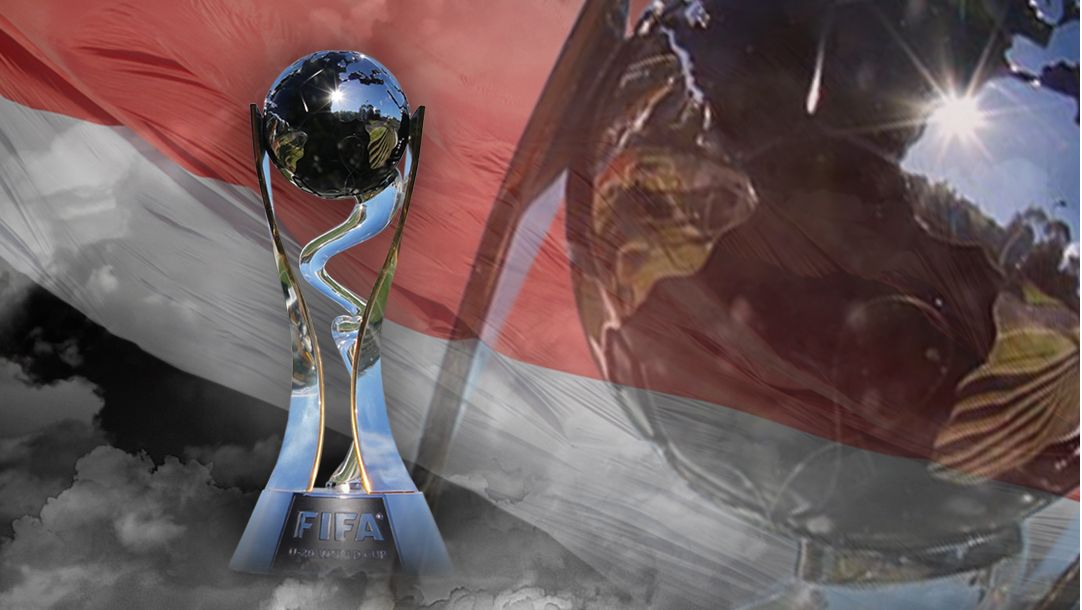 Trophy FIFA World Cup U20. Copyright: © Indosport.com