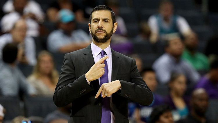 Pelatih Charlotte Hornets, James Borrego. Copyright: © Getty Images