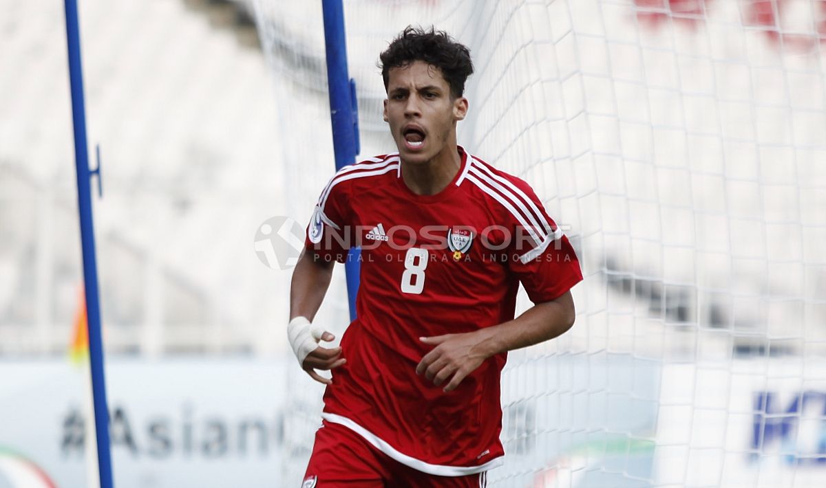 Selebrasi pemain UEA U-19, Ali Saleh Amro usai mencetak gol ke gawang China Taipe U-19. Copyright: © Herry Ibrahim/Indosport.com