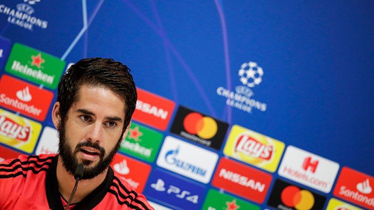 Gelandang serang Real Madrid, Isco, dihantam cedera hamstring yang membuatnya absen minimal satu bulan. Copyright: © INDOSPORT