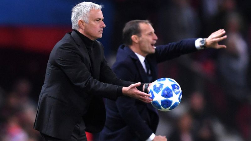 Jose Mourinho (kiri) di laga Manchester United vs Juventus Copyright: © Getty Images