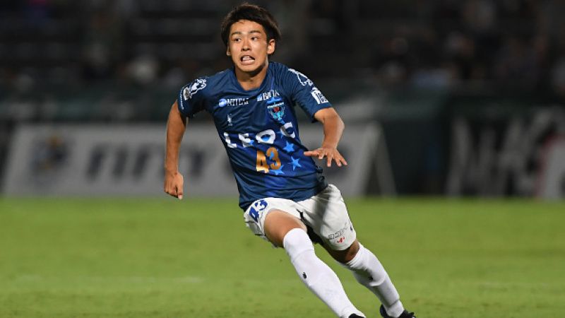 Koki Saito saat memperkuat Yokohama FC. Copyright: © Getty Images