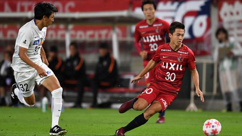 Hiroki Abe (kanan) saat membela klub Kashima Antlers. Copyright: © Getty Images