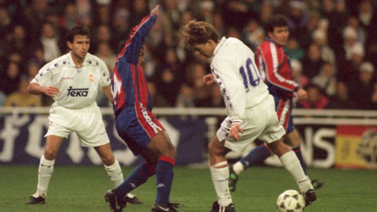 Barcelona vs Real Madrid di musim 1993/94. Copyright: © vice sports
