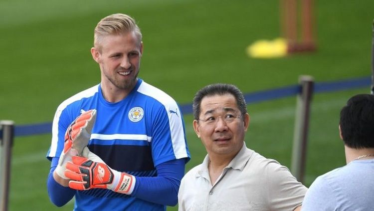 Kasper Schemeichel merasakan duka yang mendalam atas kepergian Vichai Copyright: © Getty Images