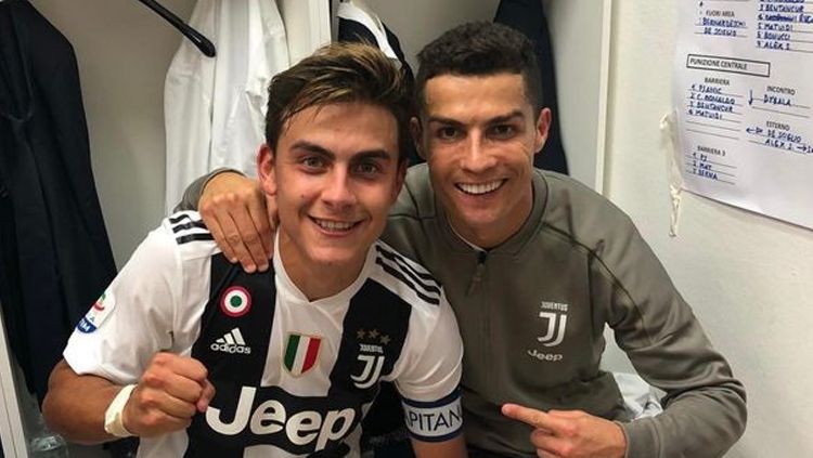 Ronaldo dan Dybala Selfie Taktik Juventus Bocor INDOSPORT