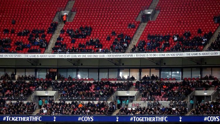 Manchester City vs Tottenham Hotspur dihiasi banyaknya bangku kosong Copyright: © Empics Sports