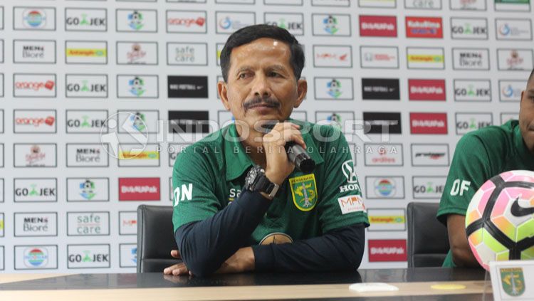 Djajang Nurdjaman, pelatih Persebaya Surabaya. Copyright: © Fitra Herdian/INDOSPORT