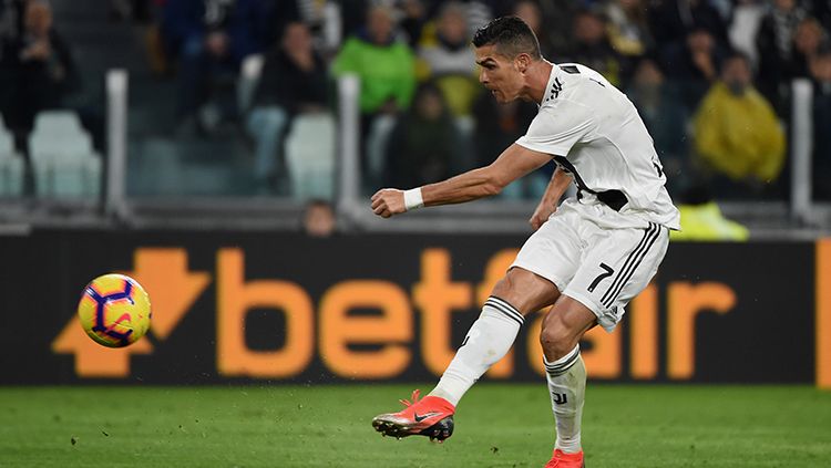 Cristiano Ronaldo akan menempuh jalur hukum atas tuduhan yang dialamatkan kepadanya. Copyright: © Getty Images/Pier Marco Tacca