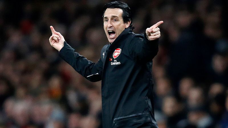 Unai Emery saat di laga Arsenal vs Liverpool. Copyright: © INDOSPORT