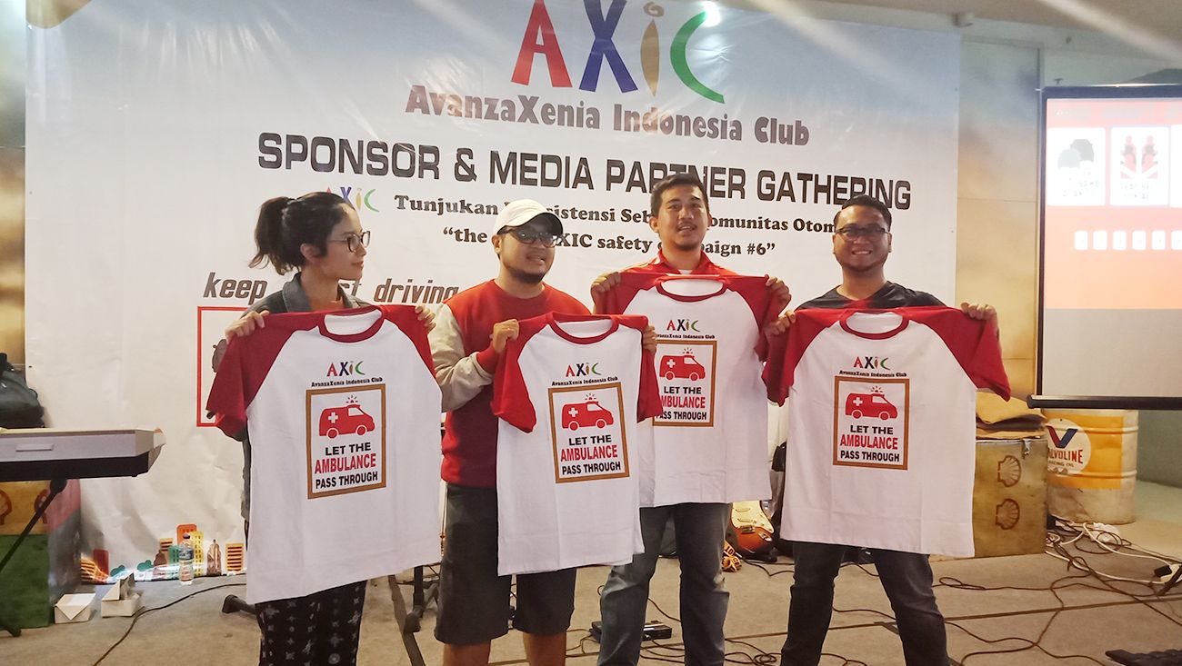 AXIC, Komunitas Otomotif Indonesia yang konsisten lakukan 'Safety Campaign'. Copyright: © AXIC