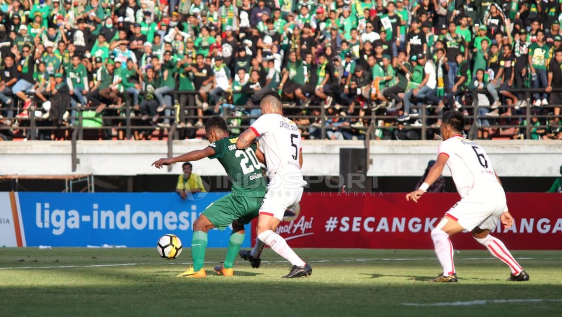 Persebaya Surabaya vs Persija Jakarta Copyright: © Fitra Herdian/Indosport.com