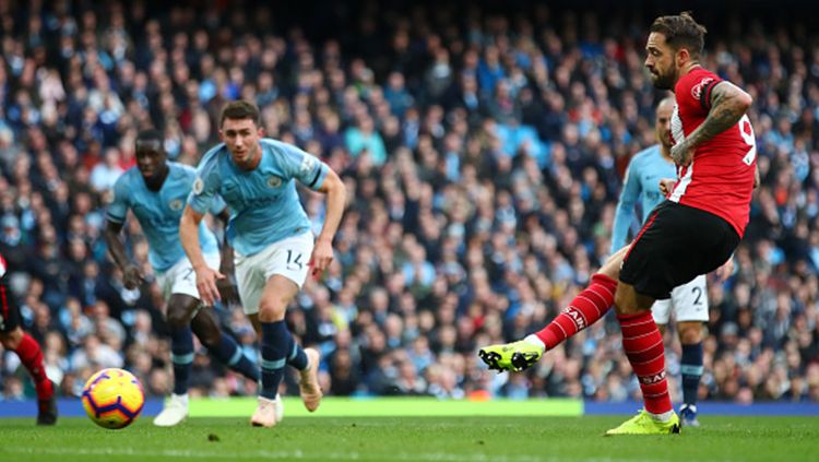 Posisi Jamie Vardy di puncak top skor sementara Liga Inggris 2019/20 dibayangi oleh rekan senegaranya, Danny Ings. Copyright: © Getty Images/Clive Brunskill