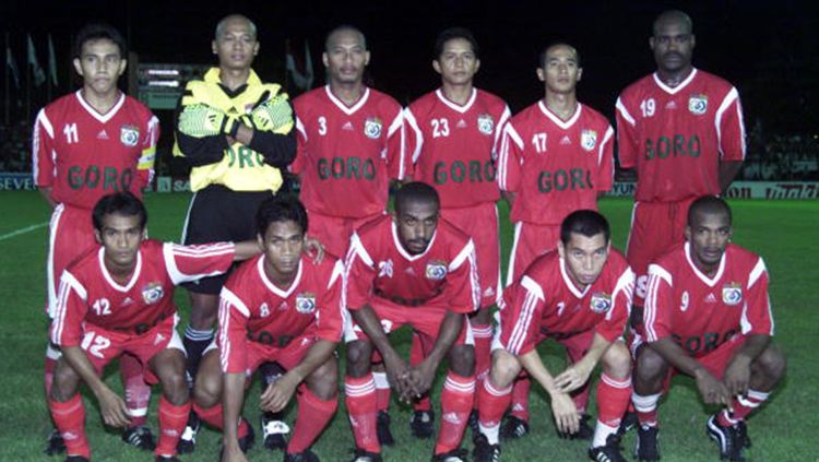 Skuat PSM Makassar saat menjadi juara di Liga Indonesia. Copyright: © INDOSPORT