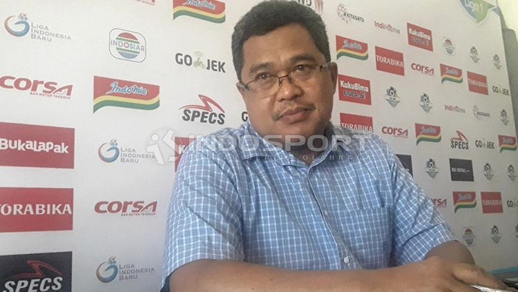 Ketua Panpel Arema FC, Abdul Haris, memberikan keterangan pers usai laga Liga 1. Copyright: © Ian Setiawan/INDOSPORT