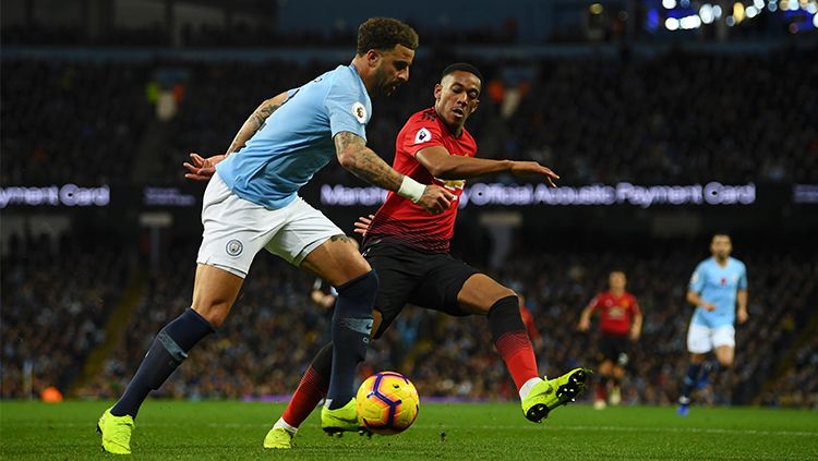 Kyle Walker di laga derby Manchester. Copyright: © Getty Images