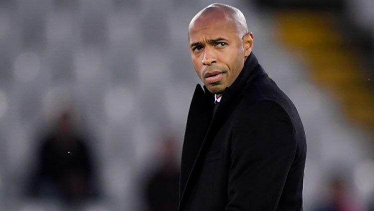 Thierry Henry saat menjadi pelatih.  Copyright: © Getty Images