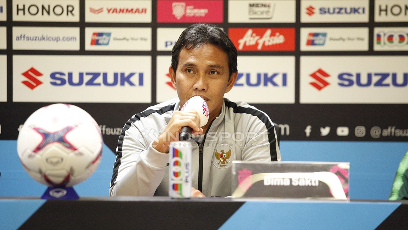 Pelatih Timnas Indonesia Bima Sakti. Copyright: © Herry Ibrahim/Indosport.com