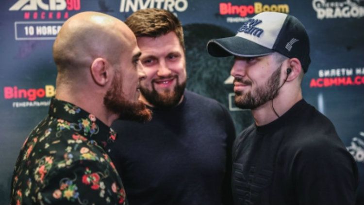 Laga ACB 90 MMA antara Karakhanyan vs Nagibin. Copyright: © ACB