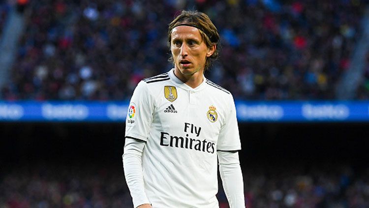Luka Modric, playmaker Real Madrid diyakini belum tentu bertahan pada musim depan. Copyright: © Getty Images