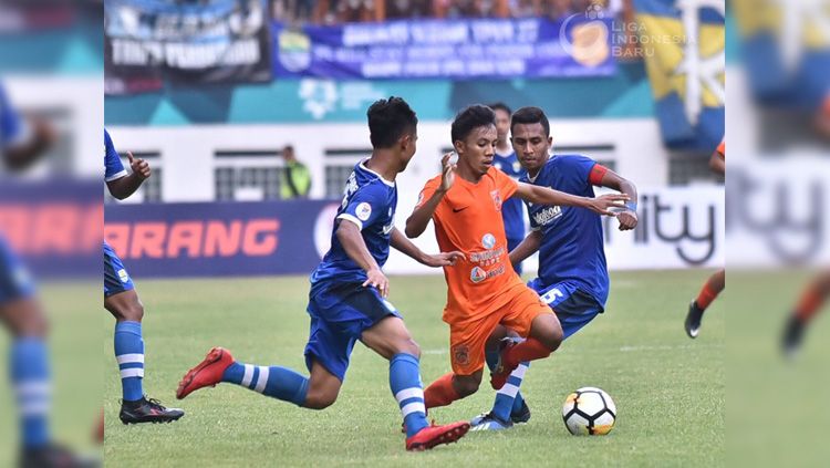 Pertandingan Persib Bandung U-19 vs Borneo FC U-19 di Liga 1 U-19 2018. Copyright: © liga-indonesia.id