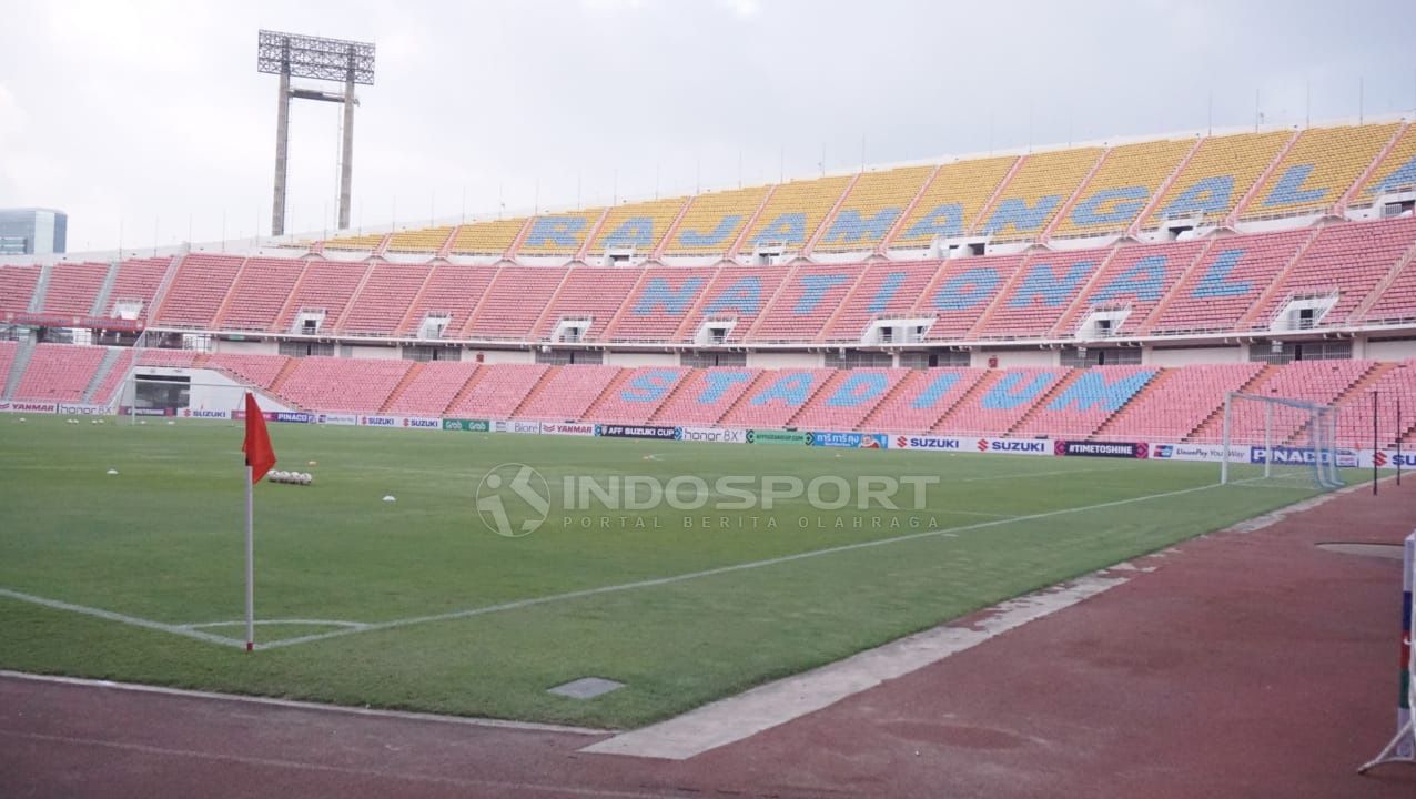 Stadion Rajamangala. Copyright: © Petrus Manus Da'Yerimon/Indosport.com