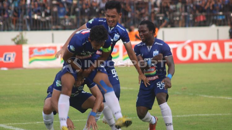 PSIS Semarang vs Persib Bandung. dalam lanjutan laga Liga 1 pekan ke-31. Copyright: © Ronald Seger Prabowo/INDOSPORT