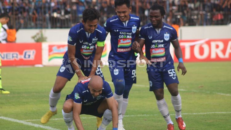 PSIS Semarang vs Persib Bandung. dalam lanjutan laga Liga 1 pekan ke-31. Copyright: © Ronald Seger Prabowo/INDOSPORT