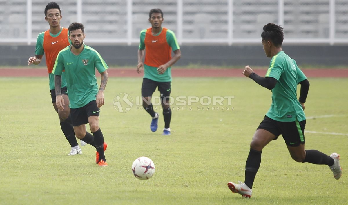 Latihan Timnas Indonesia jelang jawan Filipina. Copyright: &copy; Herry Ibrahim/Indosport.com