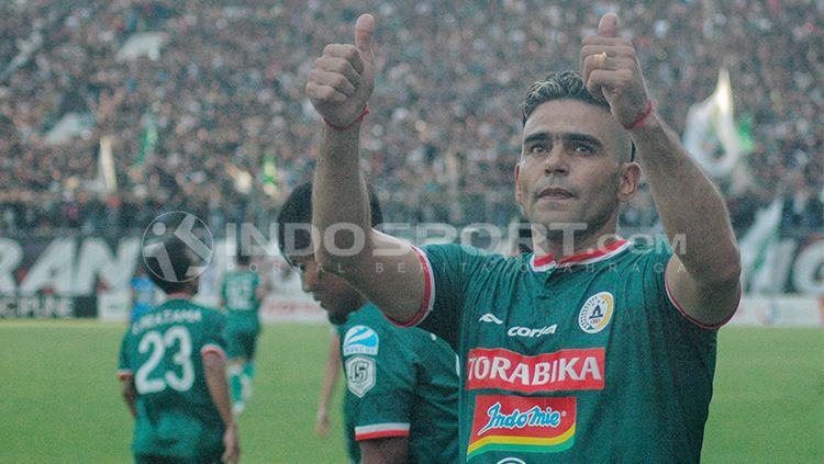 Pemain PSS Sleman, Cristian Gonzales. Copyright: © Prima Pribadi/INDOSPORT