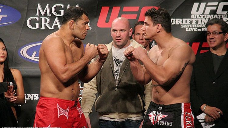 Frank Mir kala melawan Antonio Rodrigo Nogueira. Copyright: © MMA Mania