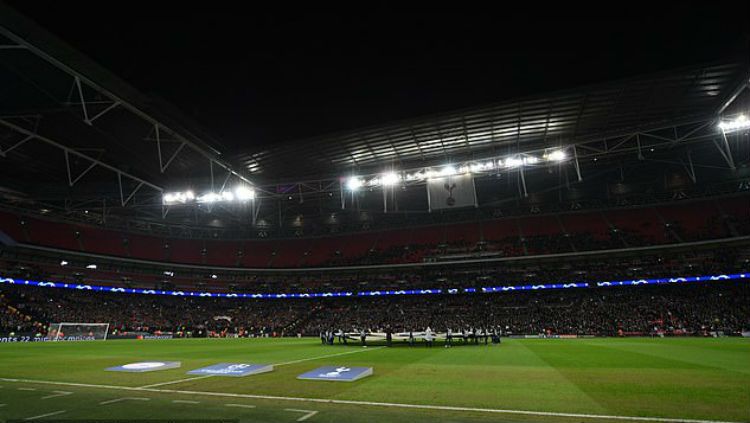 Timnas Inggris dan Timnas Italia saling memberikan dukungan untuk menghadapi pandemi Corona yang tengah melanda dunia. Copyright: © Daily Mail