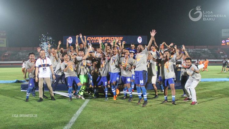 Persib Bandung U-19 merayakan gelar juara Liga 1 U-19 2018, Senin (26/11/18). Copyright: © liga-indonesia.id
