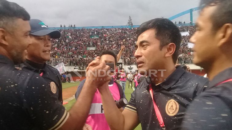 Desas-desus pelatih klub Liga 1 PSS Sleman, Seto Nurdiyantoro bakal mendampingi Shin Tae-yong di Tim Nasional Indonesia terus menyeruak. Copyright: © Ronald Seger/INDOSPORT