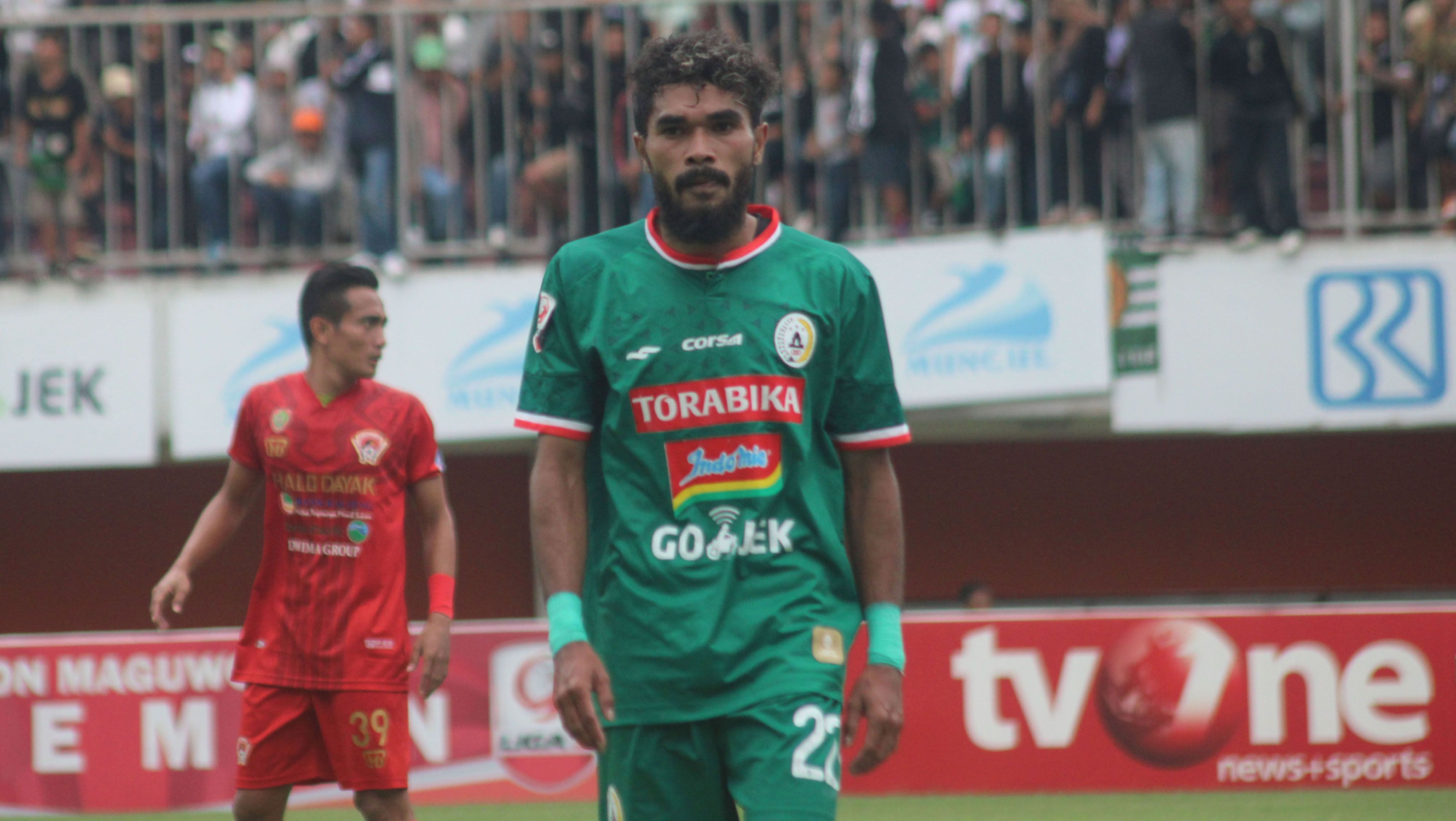 Rifal Lastori saat dipinjamkan ke PSS Sleman. Copyright: © Ronald Seger/INDOPSORT